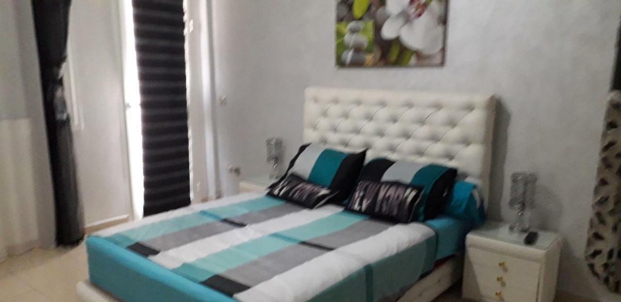 Islane Apartment *
